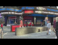 Collab IITW - Girl pink pants photoshoot busy nyc street