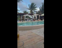 Three women in bikini twerks and gets cheered on