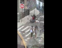 Man caught by police escapes on street