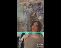 Girl uses filter turns into renaissance painting 