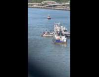 Collab WINY - People rescuing tourist who went overboard 