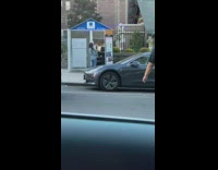 New Yorkers donate food to food bank 