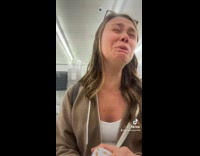 Collab Clips MPUGC2 - Woman smelling hot dog scented candle