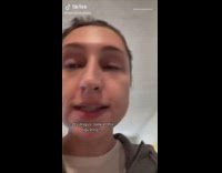 Girl gets mad at roommate over dishes 