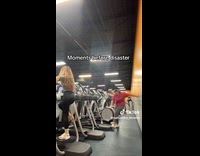 Woman pretends to be hurt at gym and dances with friend 
