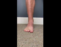 Guy lifts toes up and down to sound