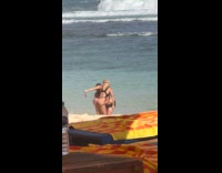 Collab IITW - Woman selfie man hold her butt beach