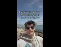 Guy gives opinion about college dating 