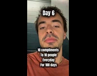 Man gives out complement to people around new york 