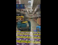 Collab BitchIG2 - Store cleaning car driving itself 