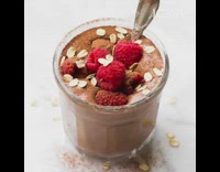 Healthy Brownie Batter Oatmeal Smoothie