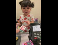 Mom pretends to be a karen at daughters grocery store