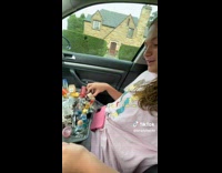 Collab BitchMP - Woman gifts small bottles of alcoholic drink 