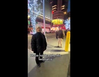 Woman calls out Dianne on street 