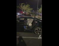 Two doors of black car gets stolen