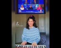 Girl plays piano to fox news 