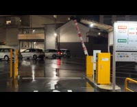 Flimsy barrier arm move up and down